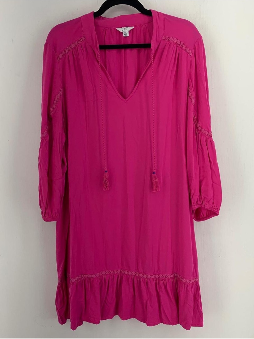 Women’s Hot Pink V‑Neck Tassel Tunic Dress